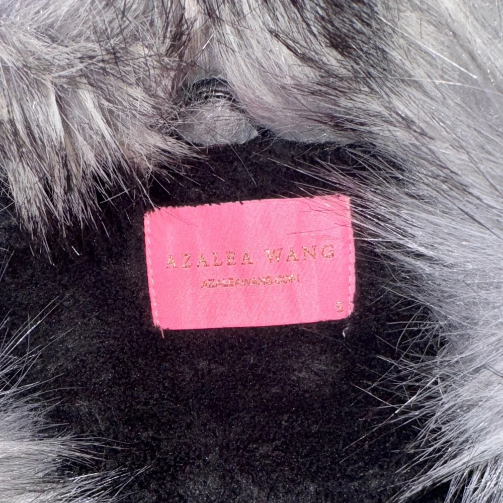 Stylish Black and Gray Faux Fur Women's Jacket - Picture 2 of 4